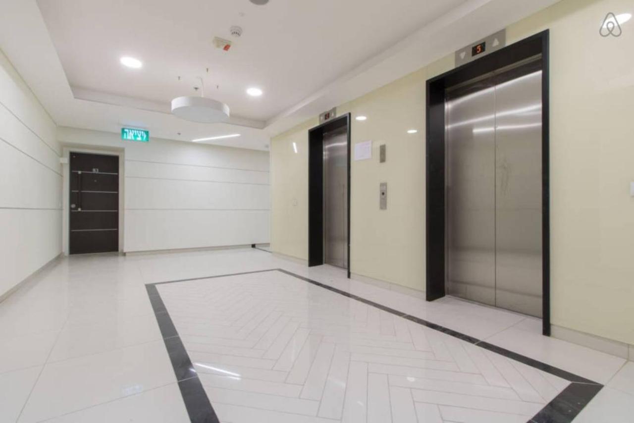 Exclusive Two-Bedroom Apartment With Parking Jerusalem Ngoại thất bức ảnh