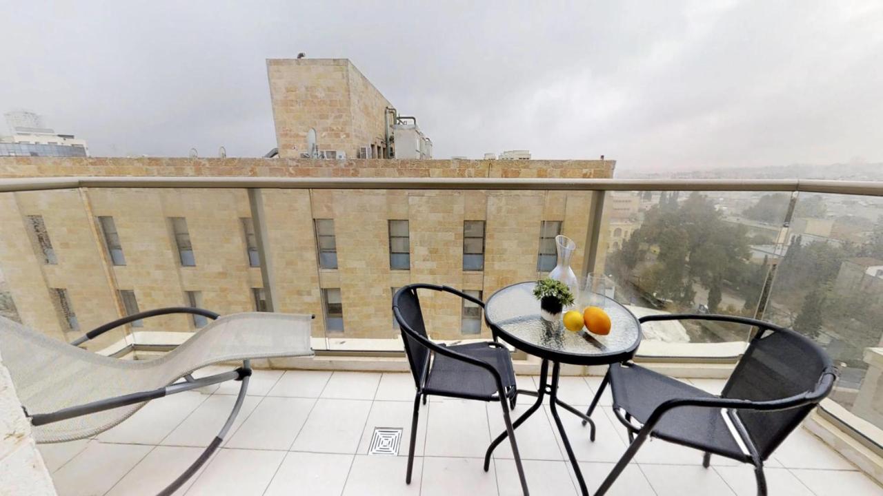 Exclusive Two-Bedroom Apartment With Parking Jerusalem Ngoại thất bức ảnh