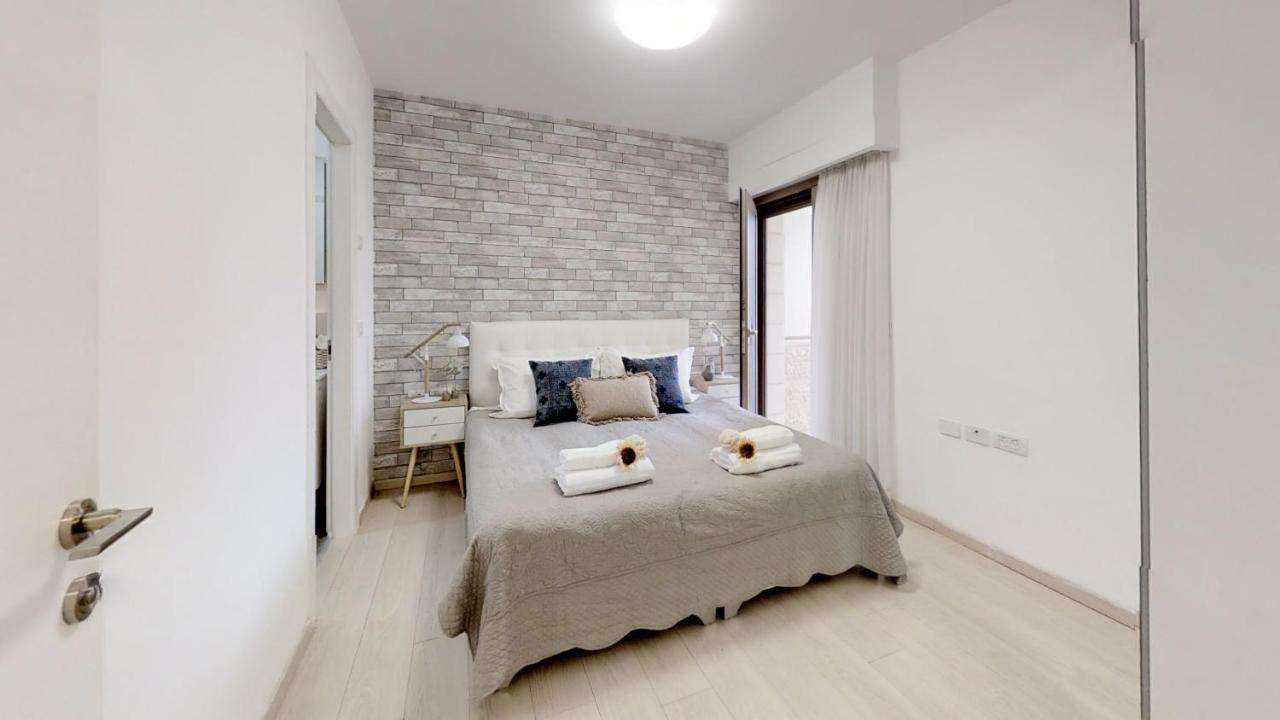 Exclusive Two-Bedroom Apartment With Parking Jerusalem Ngoại thất bức ảnh